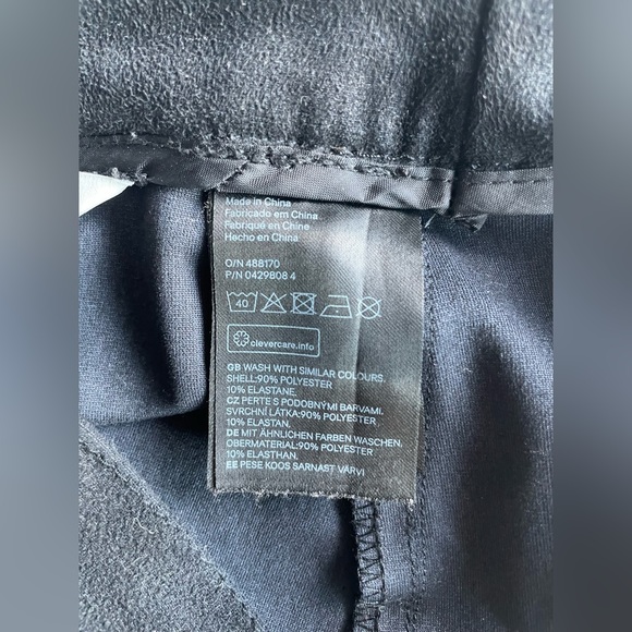 🌱H&M Button Miniskirt - Picture 2 of 4